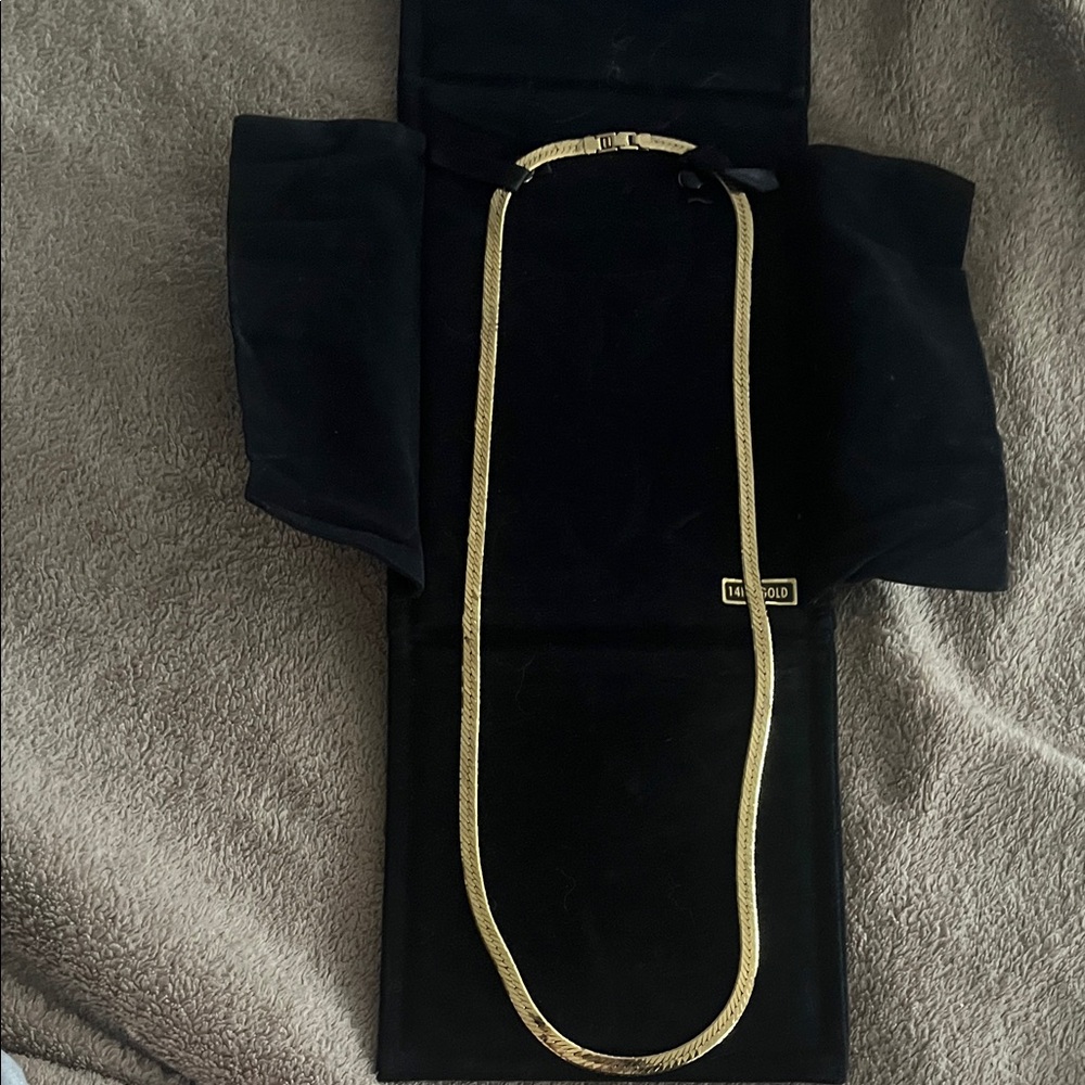 14k Gold Herringbone Necklace